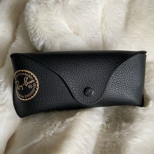Ray-ban sunglass case🕶